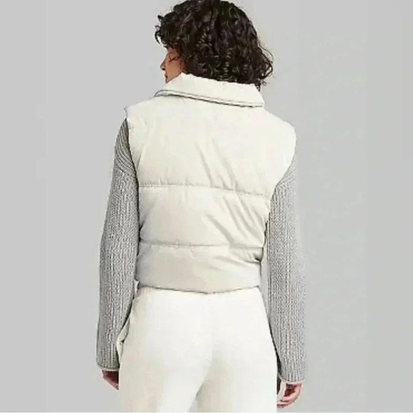 Wild Fable Matte Cream Cropped Quilted Puffer Vest Sz. Large NWT - Picture 4 of 5